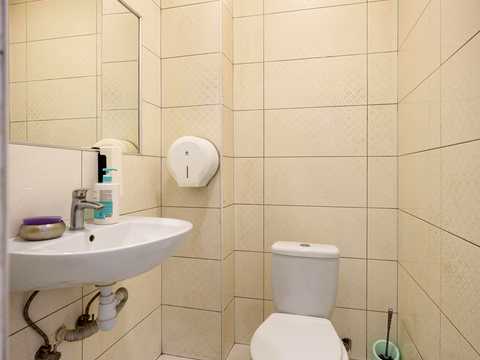 комерційна за адресою смт. Рудне, Дмитра Яворницького вул., 7
