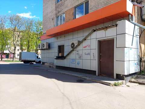 комерційна за адресою Космонавтів просп., 20