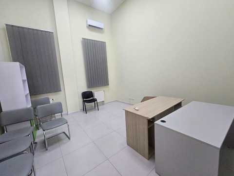 комерційна за адресою Миколи Бажана просп., 17-А