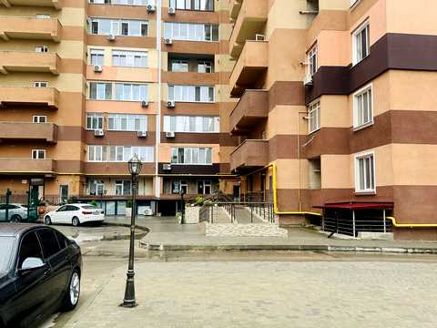 квартира за адресою Зоопаркова вул., 8в