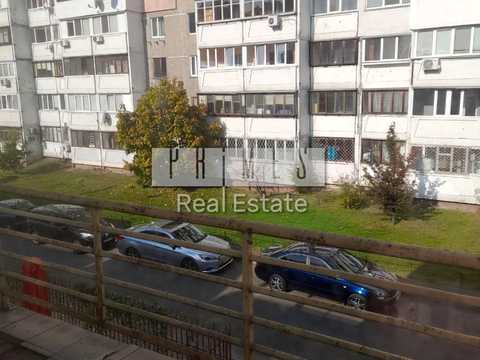 комерційна за адресою Київ, Анни Ахматової вул., 14А