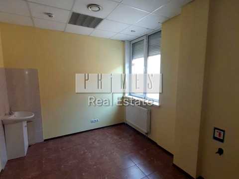 комерційна за адресою Київ, Анни Ахматової вул., 14А