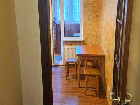 квартира за адресою Софії Русової вул., 3