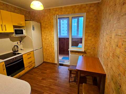 квартира за адресою Софії Русової вул., 3
