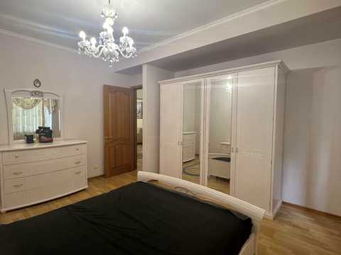 квартира за адресою Маяковського просп., 4