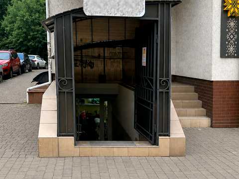 комерційна за адресою Володимира Великого вул., 13