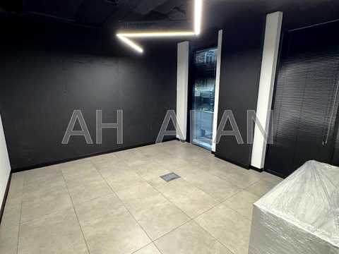 комерційна за адресою Красилівська вул., 9