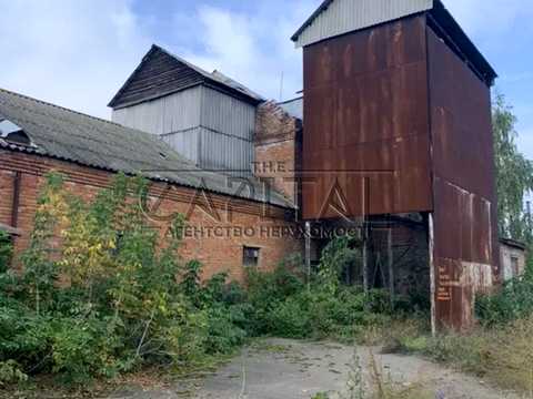 комерційна за адресою Предславинська вул., 10