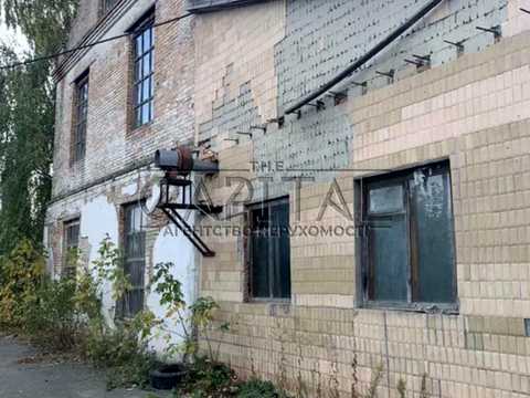 комерційна за адресою Предславинська вул., 10