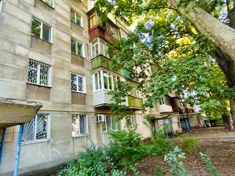 квартира за адресою Радісна вул., 3