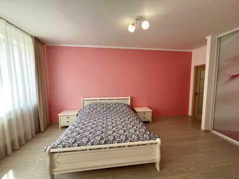 квартира за адресою Будівельників вул., 4
