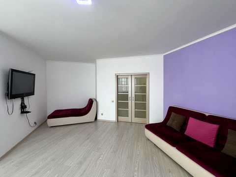 квартира за адресою Будівельників вул., 4