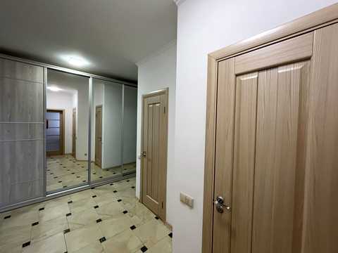 квартира за адресою Будівельників вул., 4