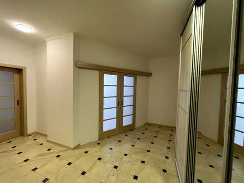 квартира за адресою Будівельників вул., 4