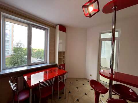 квартира за адресою Будівельників вул., 4