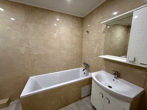 квартира за адресою Крушельницької вул., 35