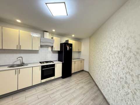 квартира за адресою Крушельницької вул., 35