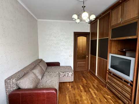 квартира за адресою Тролейбусна вул., 16