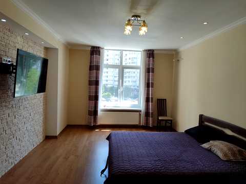 квартира за адресою Микільсько-Слобідська вул., 8