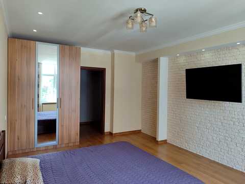 квартира за адресою Микільсько-Слобідська вул., 8