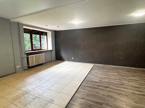 комерційна за адресою Рівне, Степана Бандери вул., 63