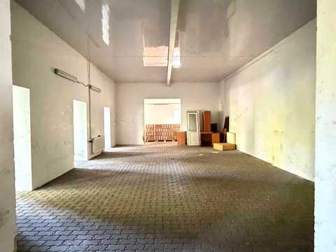комерційна за адресою Радехів, Львівська вул., 5