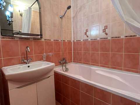квартира за адресою Академіка Андрія Сахарова вул. (Суворова), 20