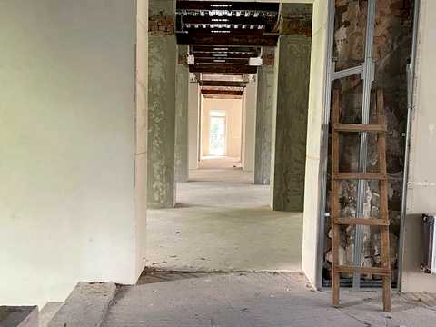комерційна за адресою Полкова вул., 76