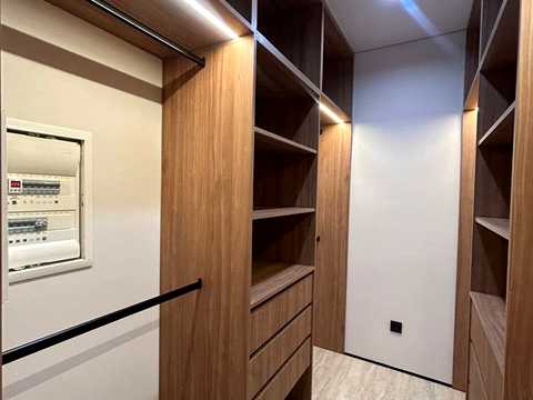 квартира по адресу Высочана ул., 18