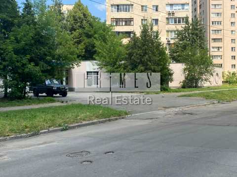 комерційна за адресою Леся Курбаса просп., 3