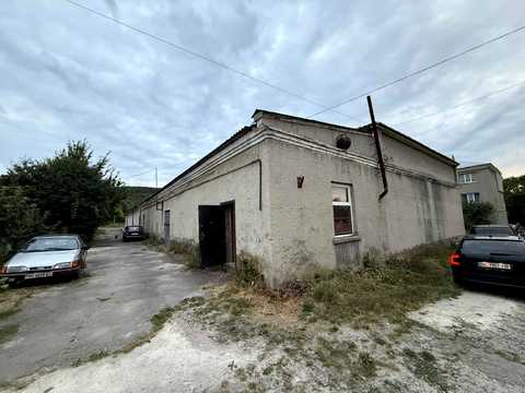 комерційна за адресою с. Ясенівці, Садова, 1