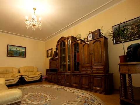 квартира за адресою Олега Ольжича вул. (Разіна), 16