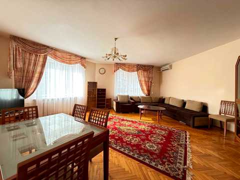 квартира по адресу Александра Конисского ул., 52-58