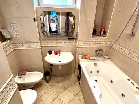 квартира за адресою Івана Левинського вул., 4