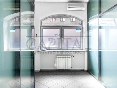 коммерческая по адресу Туровская ул., 18/20