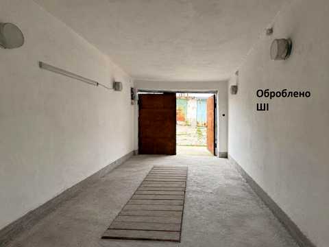 паркомісце за адресою Таджицька вул., 6