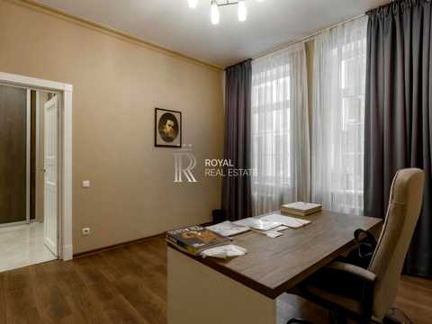комерційна за адресою Болсуновська вул. (Сергія Струтинського), 23