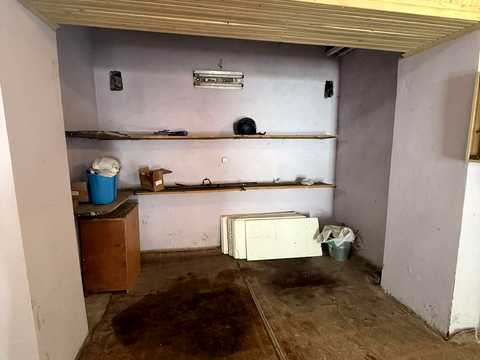 паркомісце за адресою Михайла Максимовича вул., 9-А