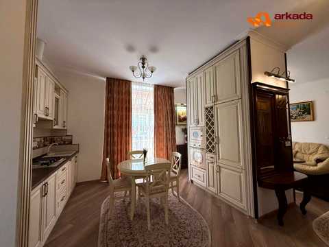 квартира за адресою Тринітарська вул., 7