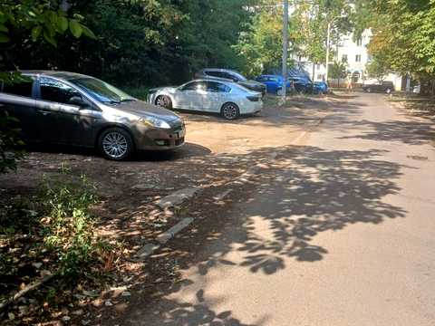 квартира за адресою Євгена Танцюри вул. (Генерала Петрова), 1