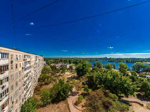 квартира за адресою Прирічна вул., 5