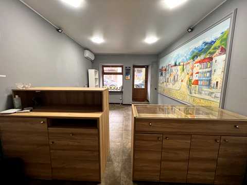 комерційна за адресою Косвена вул., 35