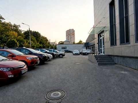 коммерческая по адресу Генерала Шаповала ул. (Механізаторів), 10