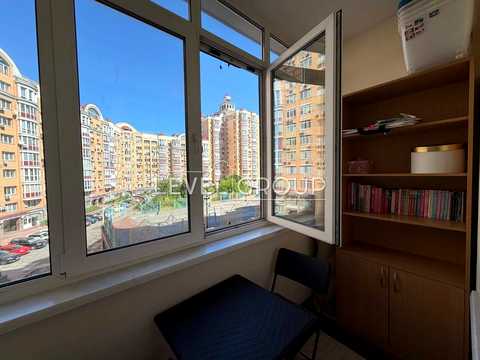 квартира за адресою Володимира Івасюка просп. (Героїв Сталінграду), 6