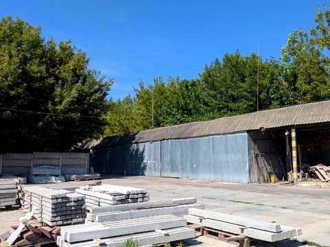 коммерческая по адресу Центральна, 44
