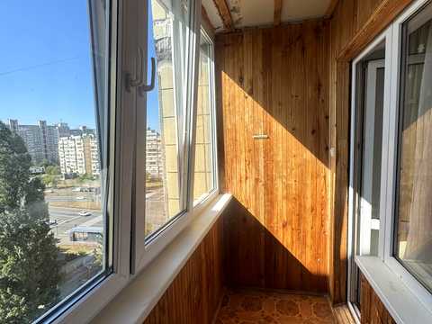 квартира за адресою Ревуцького вул., 25