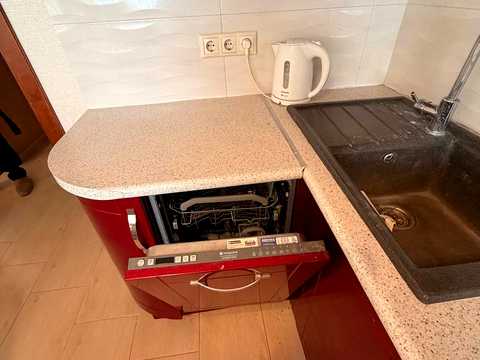 квартира за адресою Богдана Хмельницького вул., 1-Б