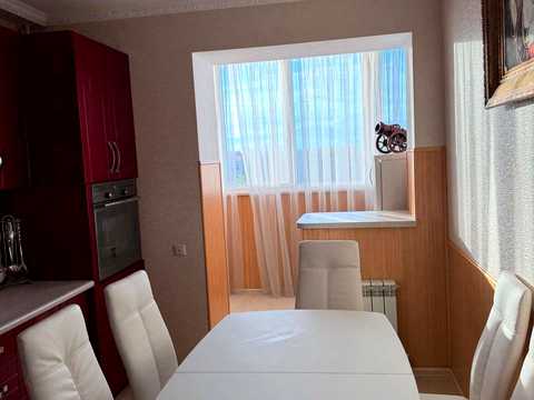 квартира за адресою Богдана Хмельницького вул., 1-Б