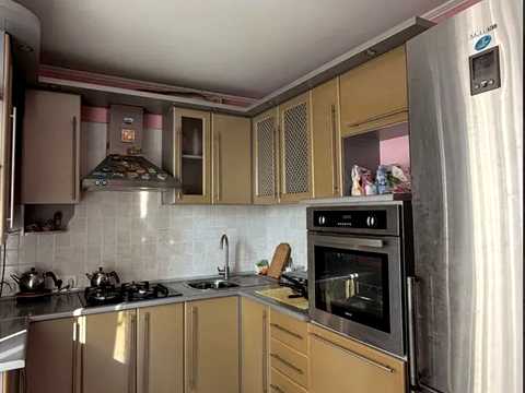 квартира за адресою с. Крихівці, Радісна вул., 4