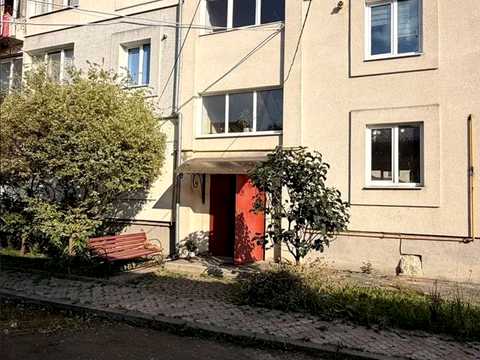 квартира за адресою с. Крихівці, Радісна вул., 4